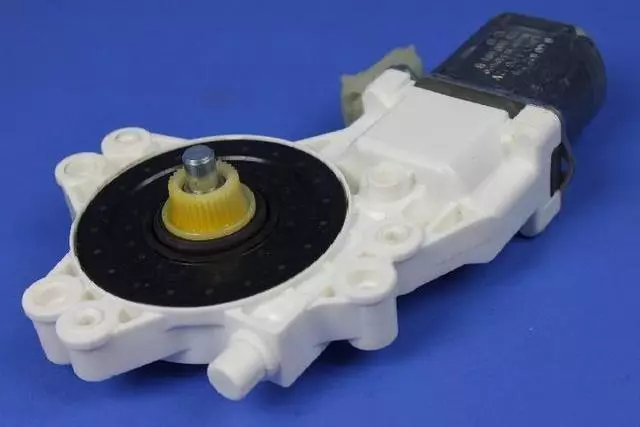 Window Regulator Motor, Right - Mopar (5179962AA)