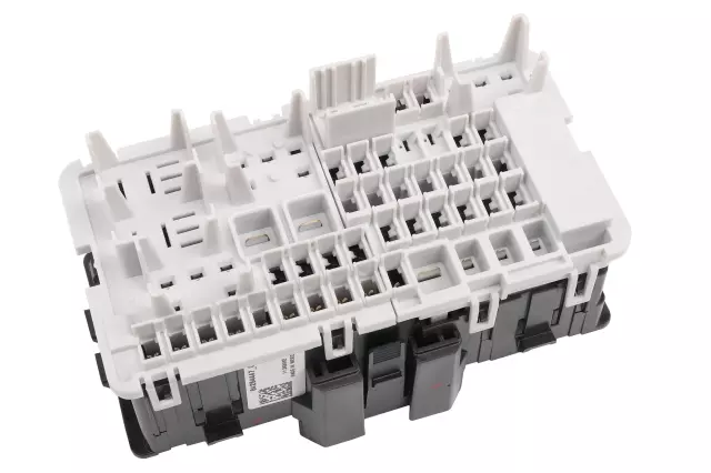 84254447 - Electrical: Fuse &amp; Relay Box for Chevrolet: Equinox, Volt | GMC: Terrain Image