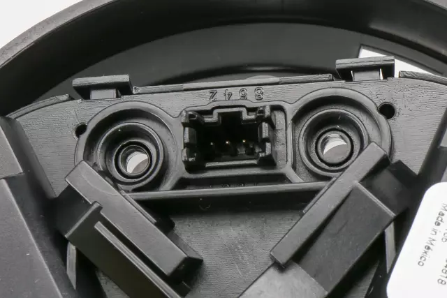 22919752 - Body: Motor for Chevrolet: Silverado 1500, Silverado 1500 LD, Silverado 2500 HD, Silverado 3500 HD | GMC: Sierra 1500, Sierra 1500 Limited, Sierra 2500 HD, Sierra 3500 HD Image