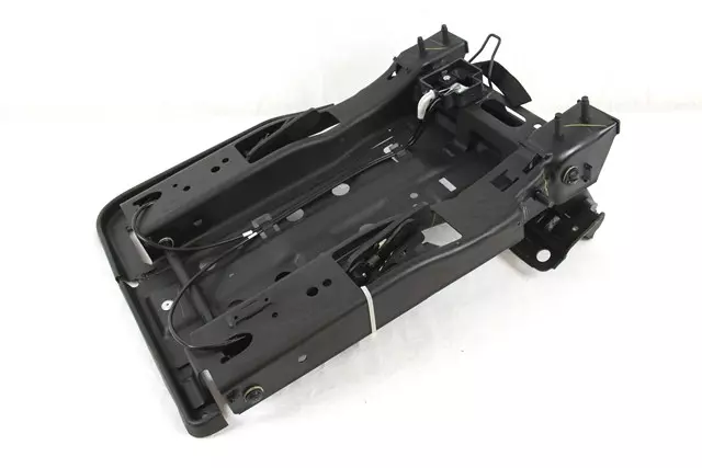 « 5139374AB – Interior Trim : Coussin De Siège Arrière Cadre pour Mopar Image »