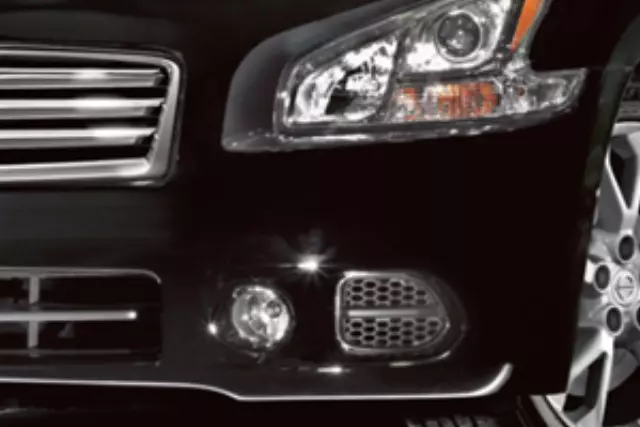 Fog Lights (Models W/O Auto Headlights) - Nissan (999F1-MV001)