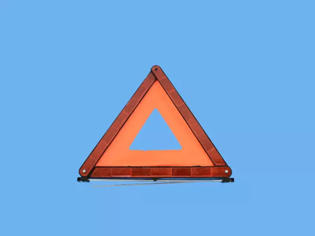 68312340AA - : Warning Triangle for Alfa Romeo Image