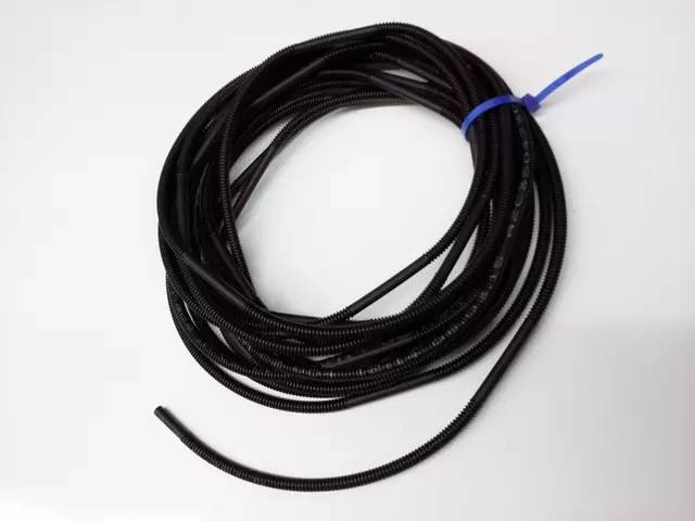 1J0955751D - Body: Flex Hose for Volkswagen: Arteon, Atlas, Atlas Cross Sport, Beetle, Cabrio, CC, e-Golf, Eos, EuroVan, Golf, Golf Alltrack, Golf R, Golf SportWagen, GTI, ID. Buzz, ID.4, Jetta, Passat, Phaeton, R32, Rabbit, Taos, Tiguan, Tiguan Limited, Touareg Image