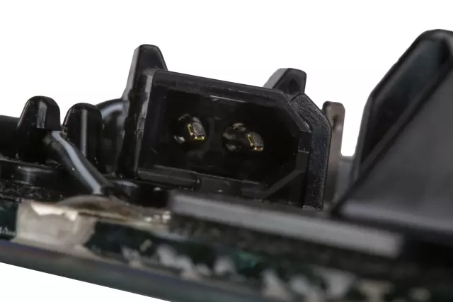 Driver Side Door Mirror - GM (84348252)