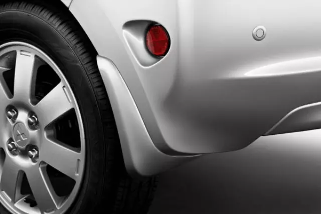Mudguards, Rear - Mitsubishi (MZ330630)