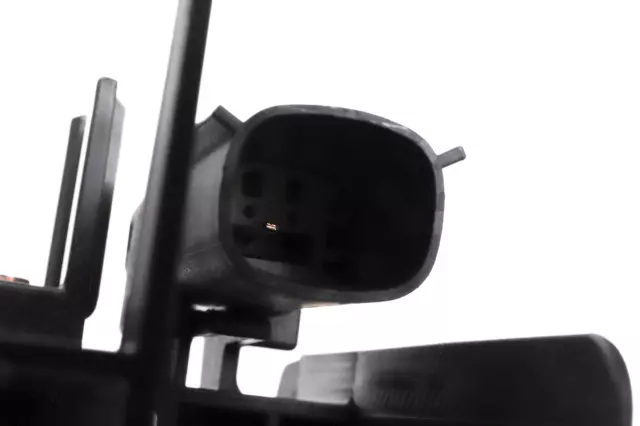 84692223 - : Part# 84692223 Battery Distribution Engine Compartment Fuse Block for Chevrolet: Malibu Image