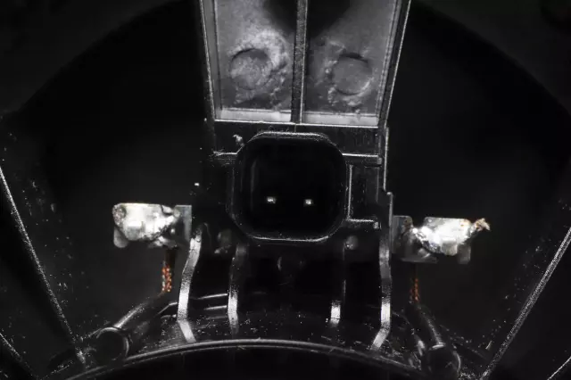 84853411 - Body: Front Dr Speaker for Cadillac: Escalade, Escalade ESV Image