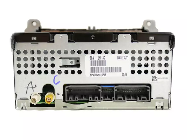 Multi Media Radio - Mopar (5091162AD)