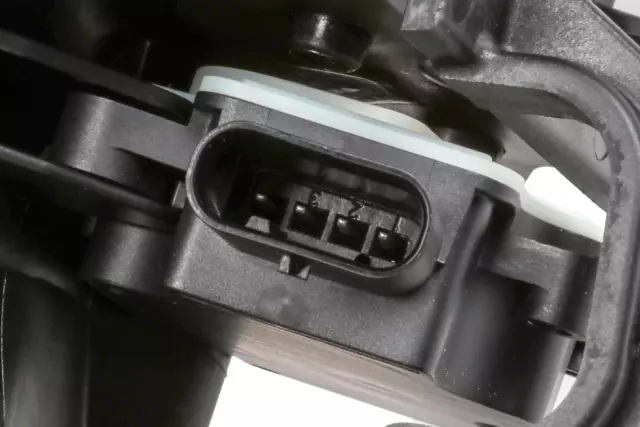 Front Bumper Shutter - GM (23152496)