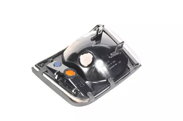 Passenger Side Front Side Marker and Cornering Lamp - GM (16522806)
