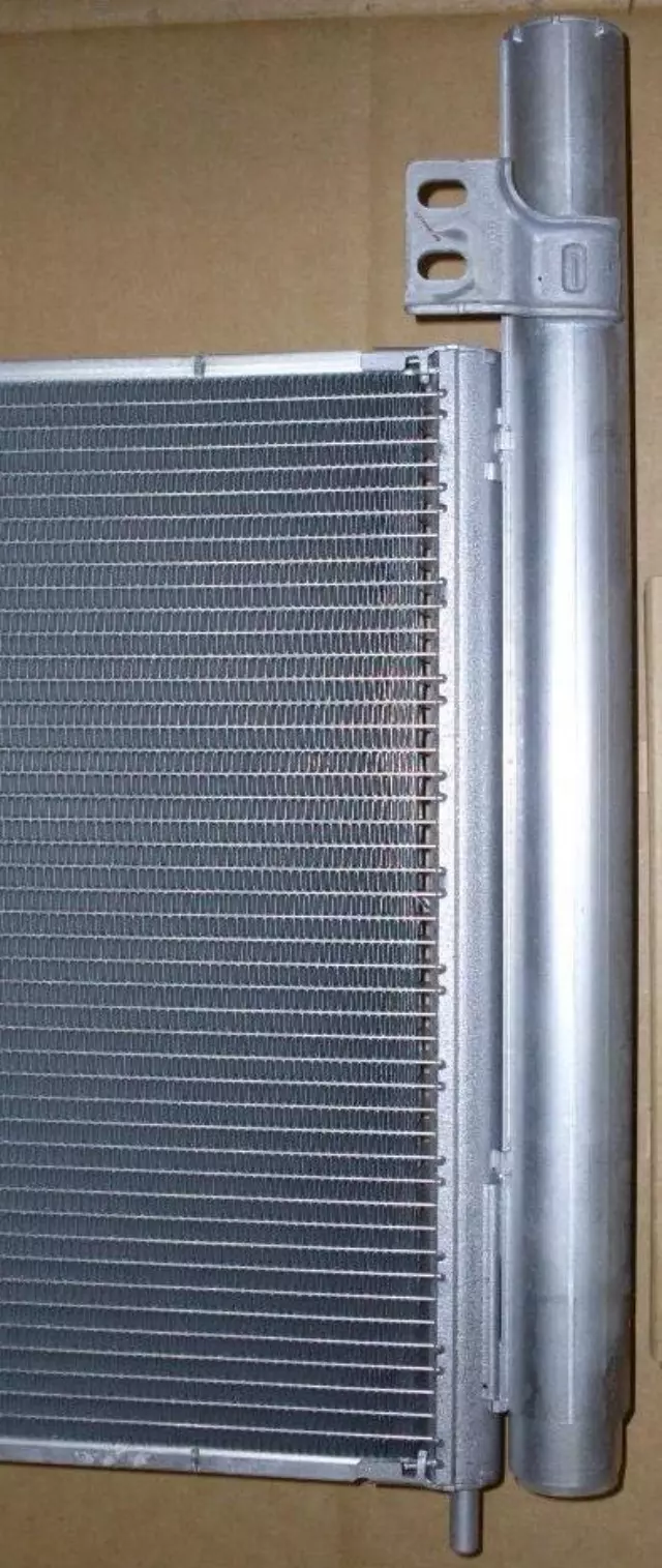 8846108010 - : 2004-2010 Toyota Sienna - Condenser for Toyota: Sienna Image