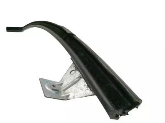 Run Channel - Ford (4W1Z-5421596-AA)