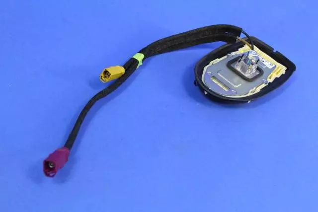 Cable & Base Assy Antenna - Mopar (68242237AA)