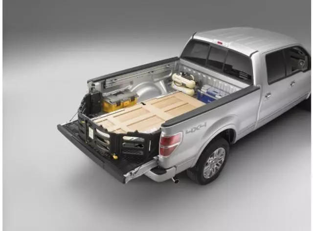 9L3Z99286A40C - Exterior: Black Bed Extender for Ford: F-150 Image