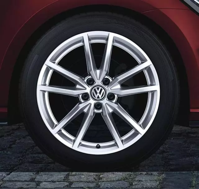 18 Inch Pretoria Wheel - Sterling Silver - Volkswagen (5G0-071-498-A-88Z)