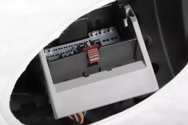 84745627 - Body: Door Trim Panel for Cadillac: Escalade Image