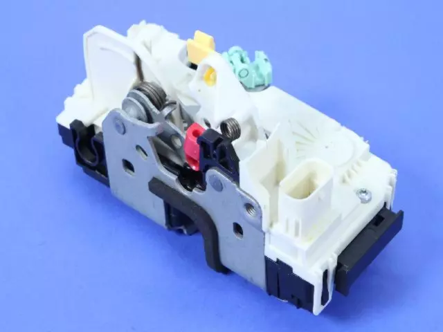 Latch - Mopar (4589096AH)