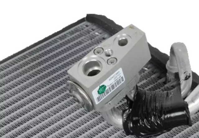 Air Conditioning Evaporator Core Kit with Evaporator Seals and Retainers - GM (13363519)