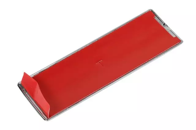 15744375 - : Bright Chrome Body Side Lower Rear Molding for GM Image