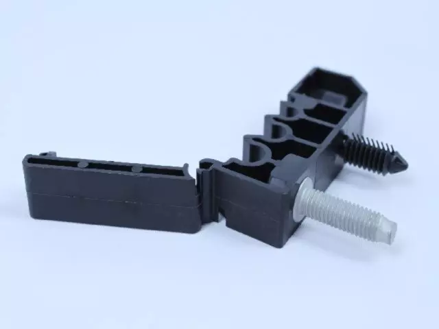 4 Way Clip - Mopar (68055047AA)
