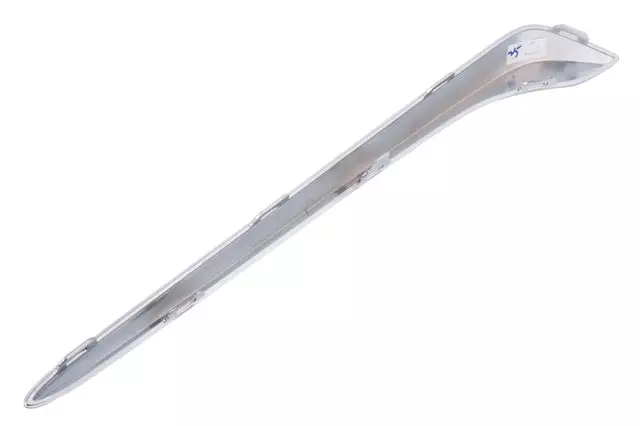Driver Side Grille Insert - GM (13491363)
