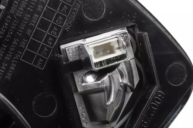 84234665 - : Mirror Assembly for GM Image