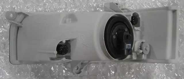 8121006040 - : Fog Lamp Assembly for Toyota: Camry Image