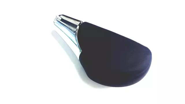 Shift Knob Leather A/T - Subaru (35160AL00A)