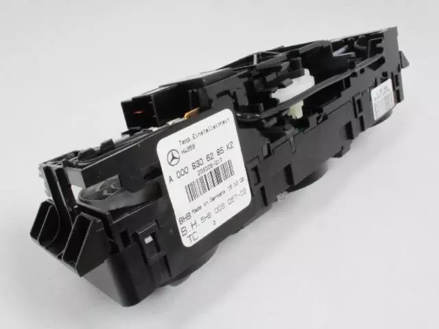 A/c And Heater Control - Mopar (5103690AA)