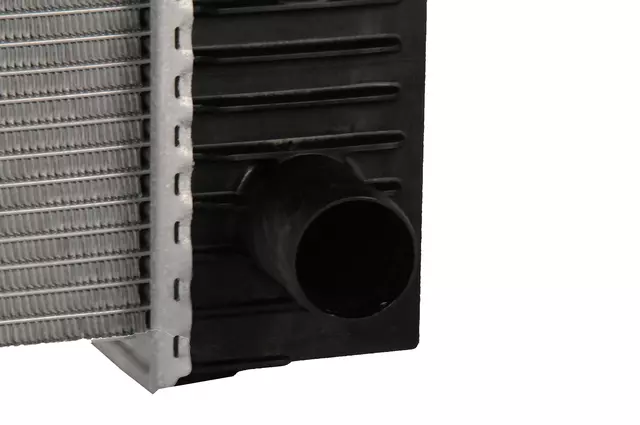 B (S)Radiator - GM (15797459)