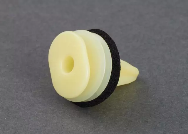 Rocker Molding Clip - Subaru (909130191)