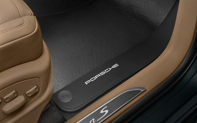 95B04480243 - Interior: Carbon Floor Mats With Leather Edging for Porsche: Macan Image