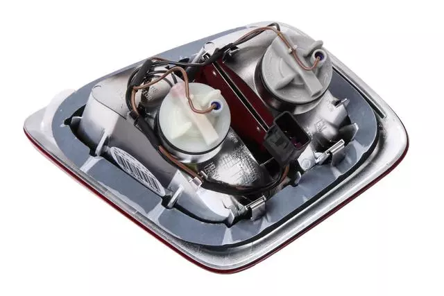 Rear Driver Side Body Structure Auxiliary Signal Lamp - GM (13483118)