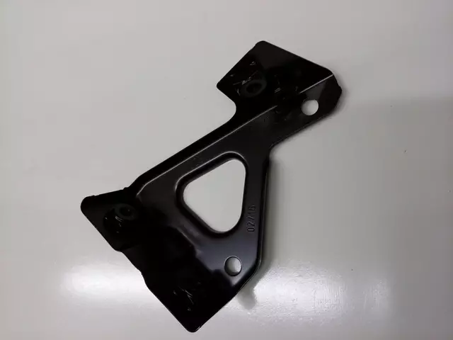 5N0821136 - Body: Fender Mtg Bkt for Volkswagen: Tiguan, Tiguan Limited Image