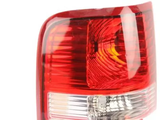 Lamp Assembly - Ford (5L3Z-13405-CACP)