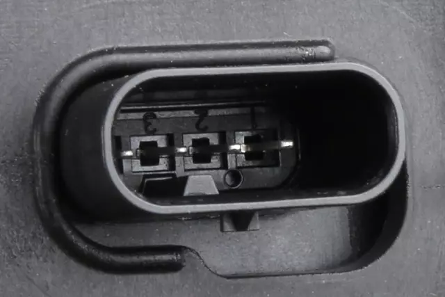 Front Bumper Shutter - GM (23335171)