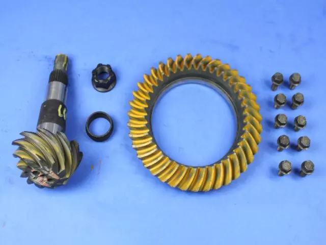 5015873AD - Suspension: Pinion Assembly for Dodge: Dakota, Durango, Ram 1500 | Ram: 1500, Dakota Image