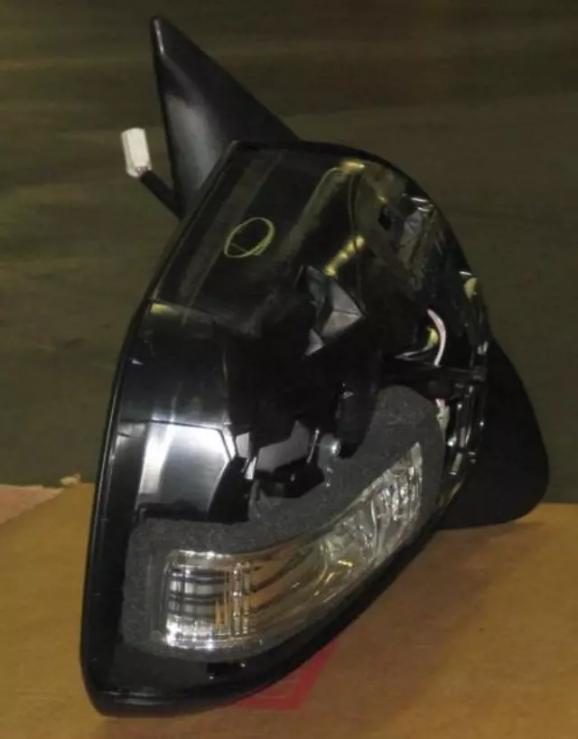 Door Mirror Right - Toyota (87910-04192)