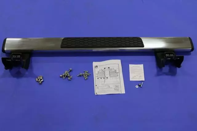 TUBULAR SIDE - STEP KIT  68212303AB - Mopar (68212303AB)