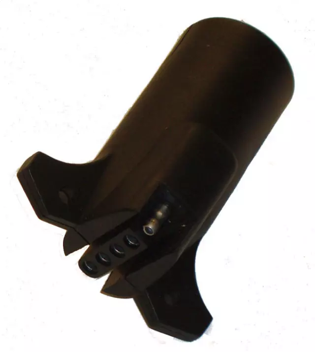 ZVW808003 - Hauling: 7-Pin To 4 Or 5-Pin Adapter for Volkswagen: Routan, Tiguan, Touareg Image