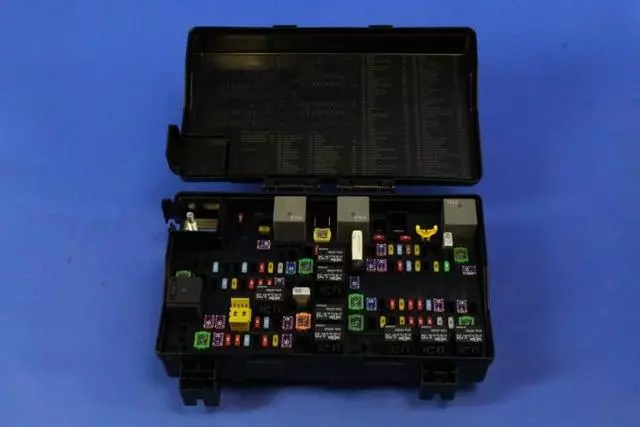 68137439AG - : Junction Block for Jeep: Grand Cherokee Image