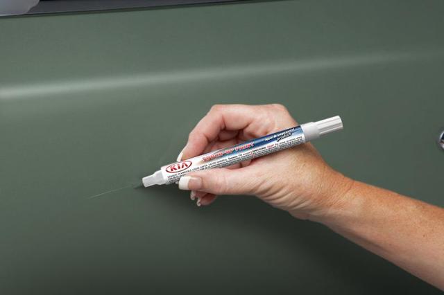 UA011TU5014XMKA - : Touch-Up Paint Pen - Tuscan Olive for Kia: Sorento Image