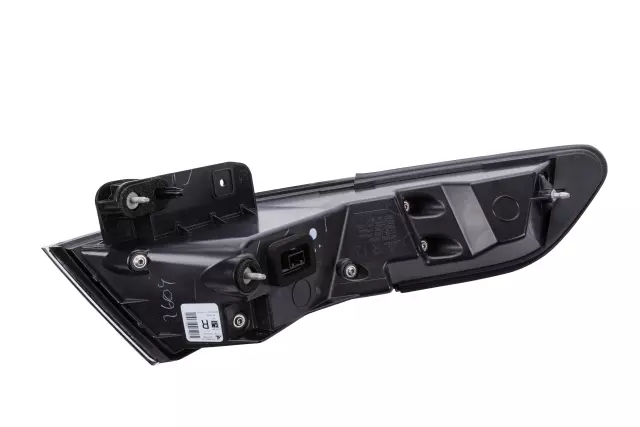 Passenger Side Tail Lamp - GM (23170356)