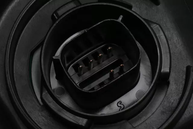 Driver Side Headlamp - GM (84568272)