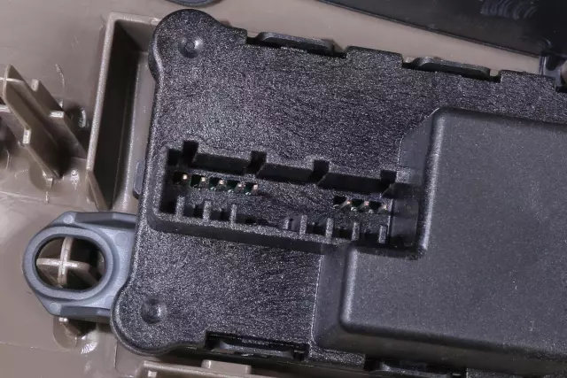 Medium Dark Cashmere Instrument Panel Cluster Trim Panel - GM (20808514)