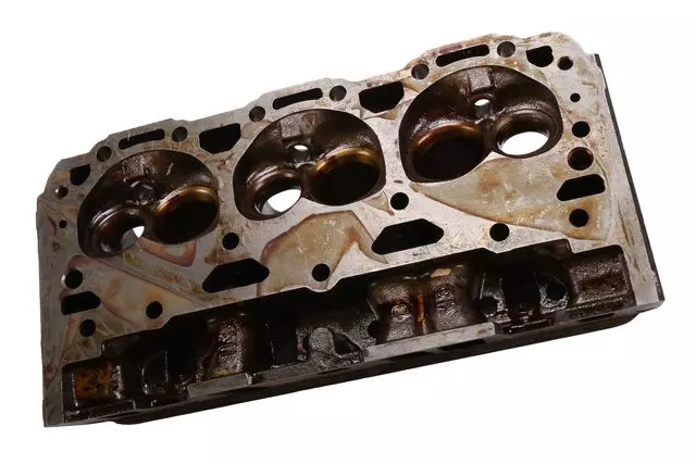 12555630 - : Engine Cylinder Head for Chevrolet: Astro, Blazer, C1500, Express 1500, Express 2500, K1500 Pickup, S10, Silverado 1500, Silverado 1500 Classic | GMC: C1500 Pickup, Jimmy, K1500 Pickup, Safari, Savana 1500, Savana 2500, Savana 3500, Sierra 1500, Sierra 1500 Classic, Sonoma | Oldsmobile: Bravada Image