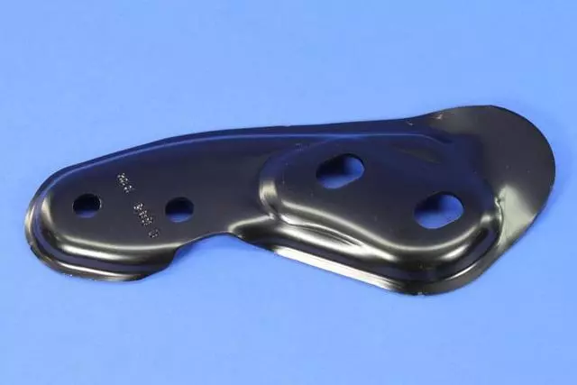 Cross-Member Bracket - Mopar (4877366AC)