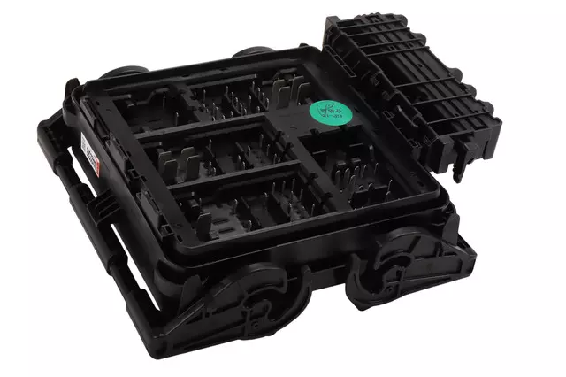 84422386 - : Fuse Block for GM Image