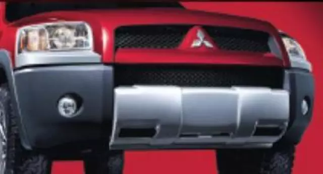 82209046 - Exterior: Fog Lights, Raider, Halogen for Mitsubishi Image