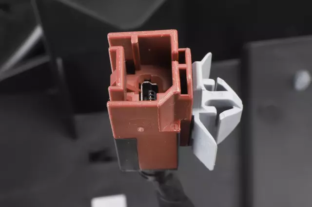 84593067 - : Console Assembly for Chevrolet: Silverado 2500 HD, Silverado 3500 HD | GMC: Sierra 2500 HD, Sierra 3500 HD Image